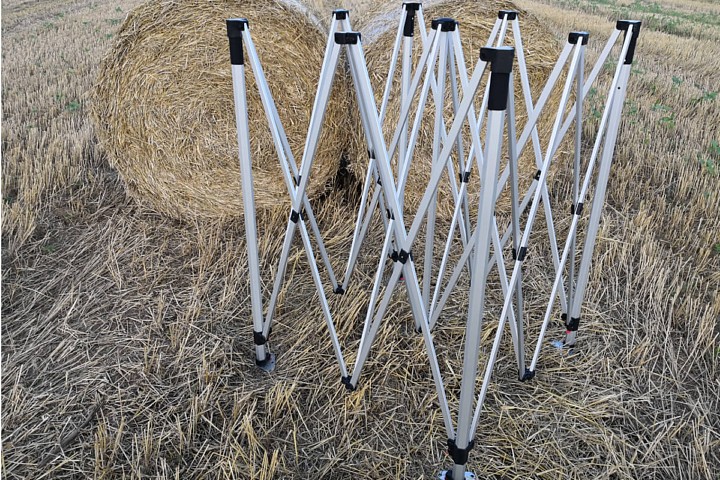 3x4,5 m-es Kiárusító állványok